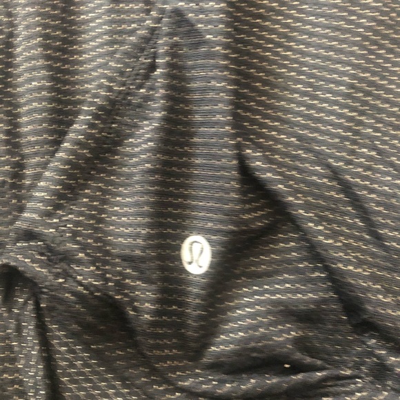 Lululemon v neck tee - Picture 3 of 3